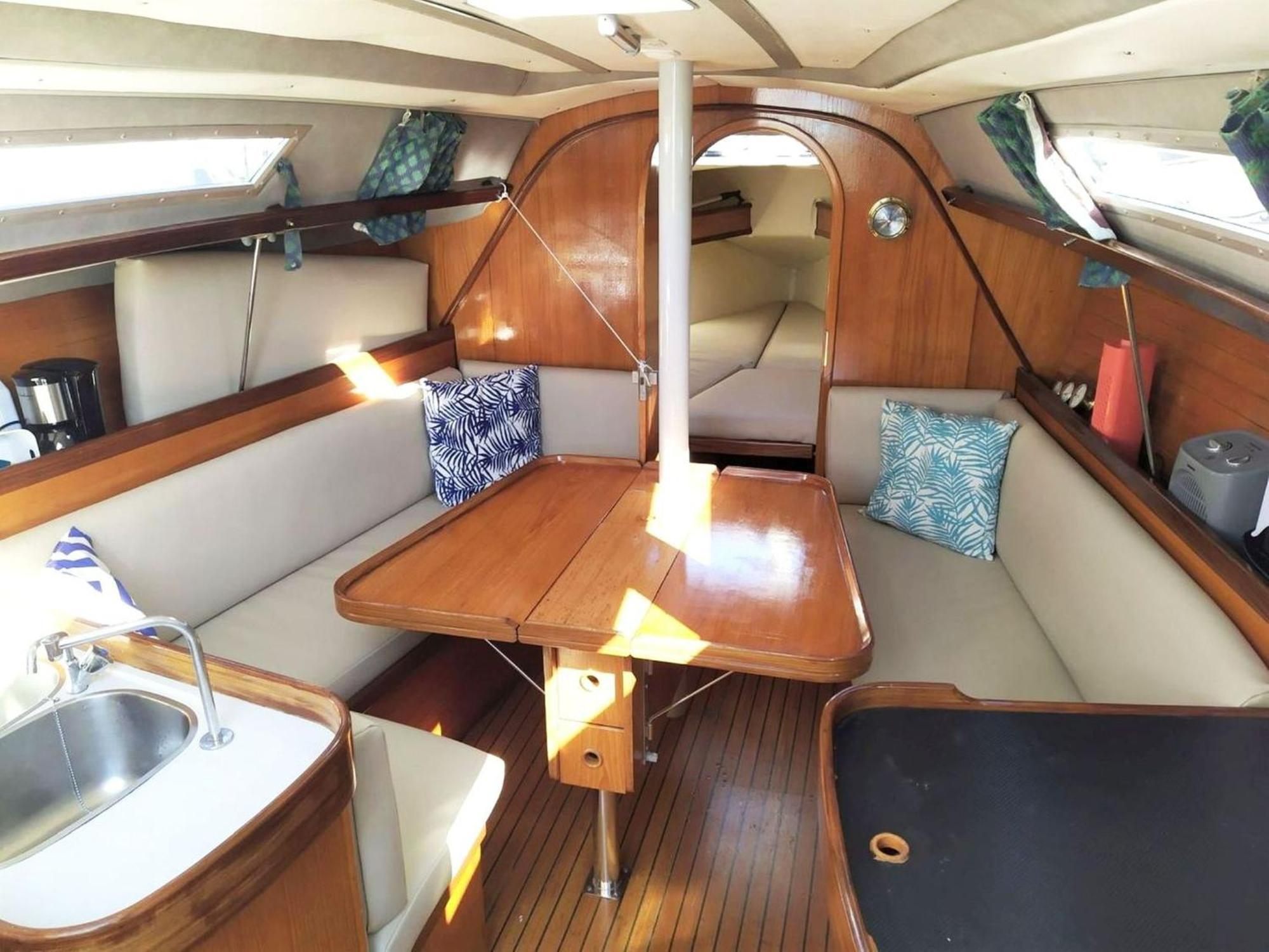 Be Local - Sleep Aboard The Santa Maria Sailing Boat In Apartament Lizbona